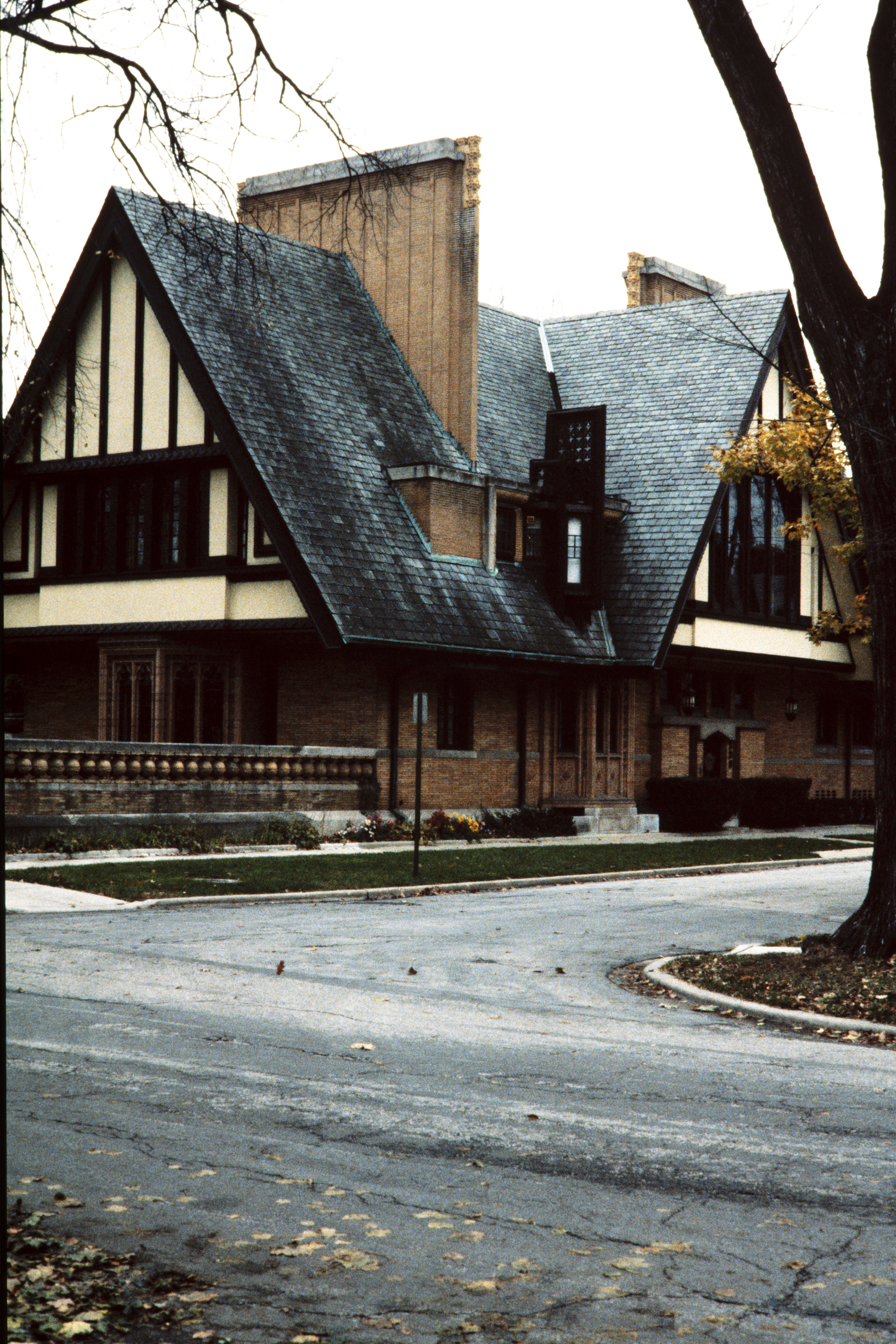 Nathan G. Moore House - Frank Lloyd Wright, Chicago, Illinois, USA